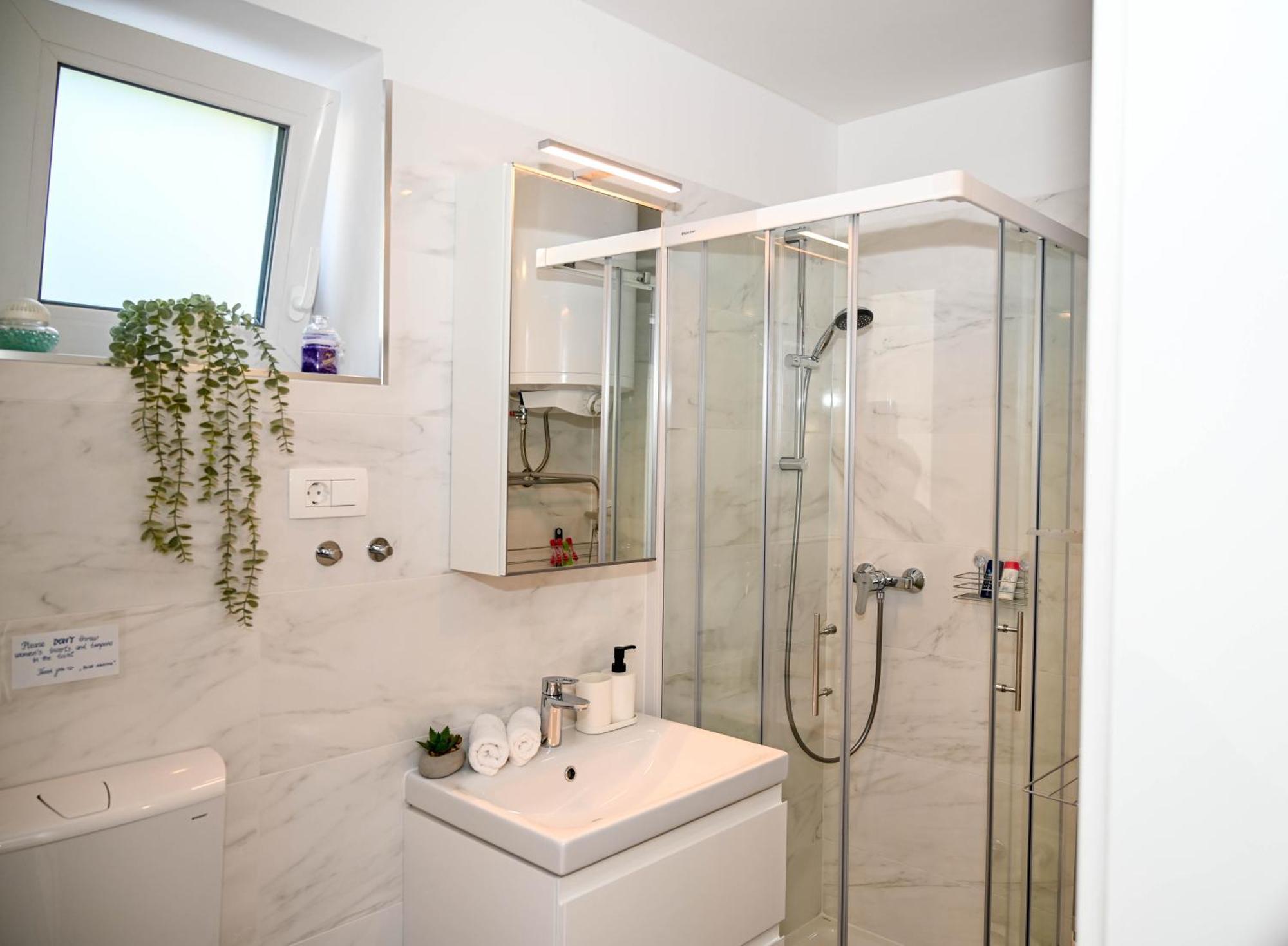 לובליאנה Blue Apartment With Free Parking מראה חיצוני תמונה